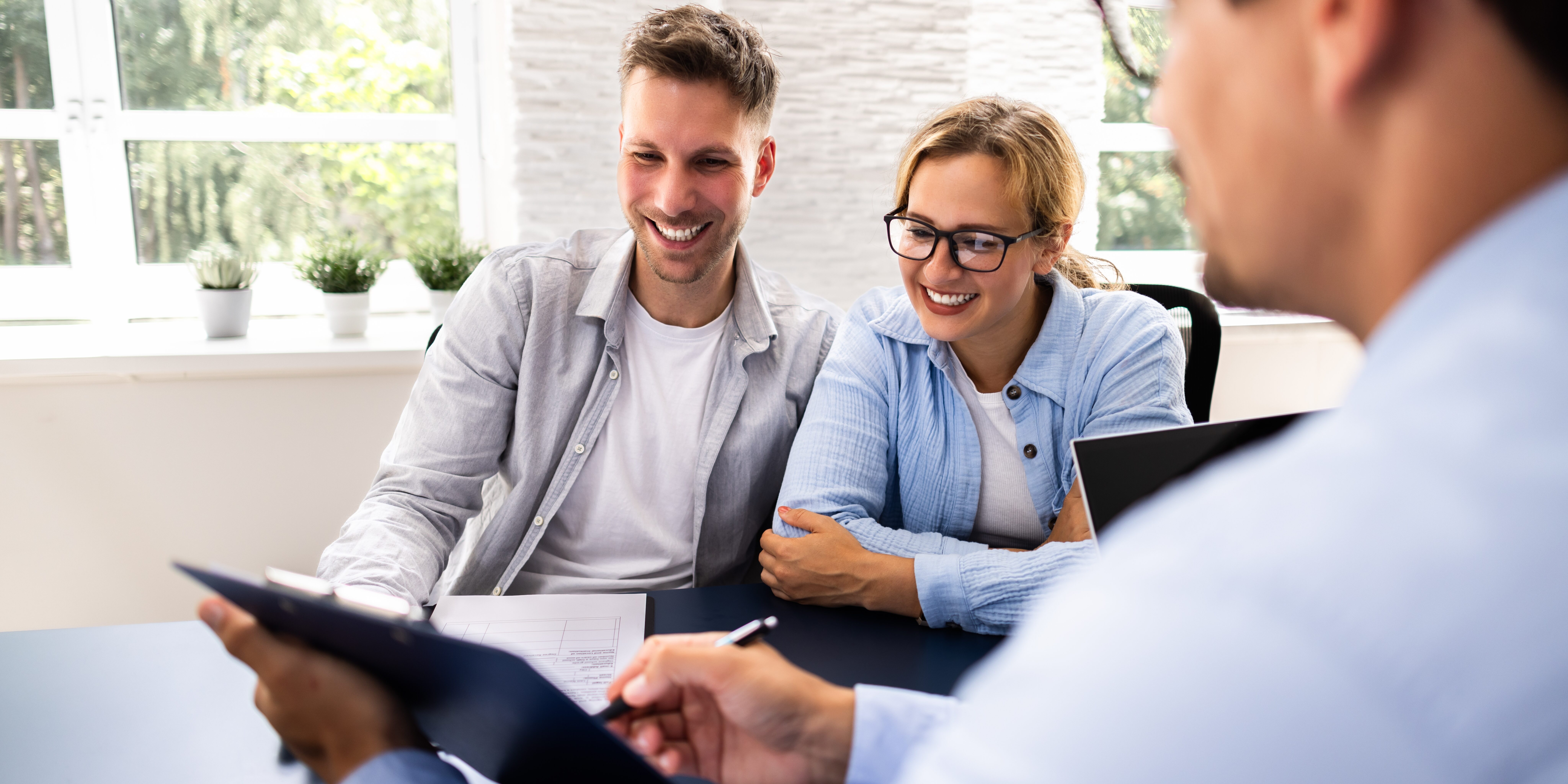 Choosing the best EB-5 project — concept arrows